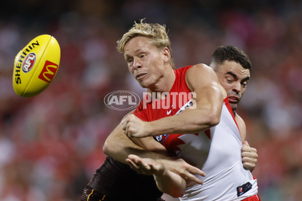 AFL 2025 Opening Round - Sydney v Hawthorn - A-57682737
