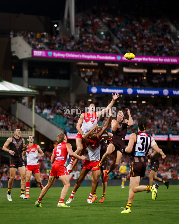 AFL 2025 Opening Round - Sydney v Hawthorn - A-57682808