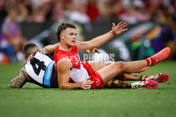 AFL 2025 Opening Round - Sydney v Hawthorn - A-57684852