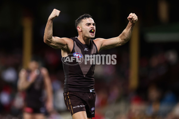 AFL 2025 Opening Round - Sydney v Hawthorn - A-57684874