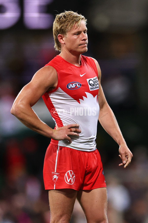 AFL 2025 Opening Round - Sydney v Hawthorn - A-57684877