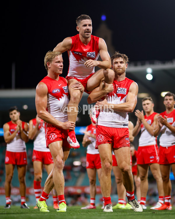 AFL 2025 Opening Round - Sydney v Hawthorn - A-57684902