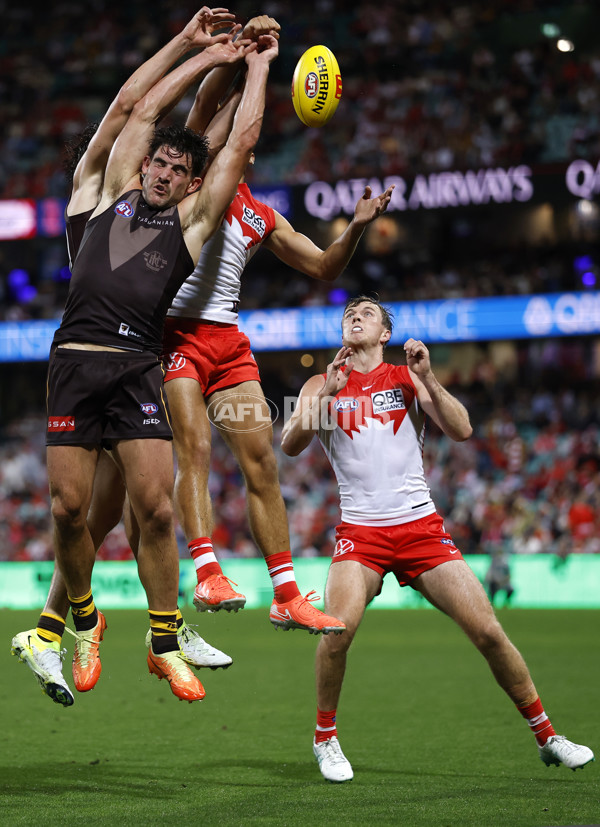 AFL 2025 Opening Round - Sydney v Hawthorn - A-57685336