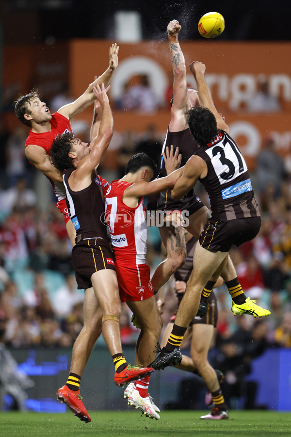 AFL 2025 Opening Round - Sydney v Hawthorn - A-57685338