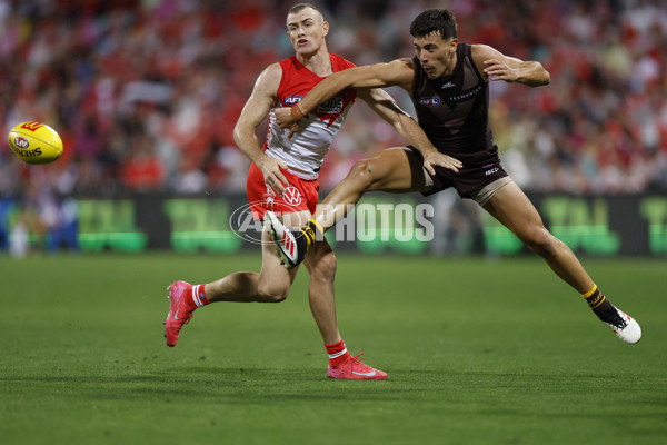 AFL 2025 Opening Round - Sydney v Hawthorn - A-57687473