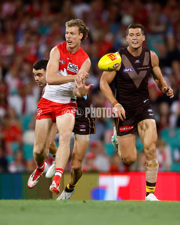 AFL 2025 Opening Round - Sydney v Hawthorn - A-57687547
