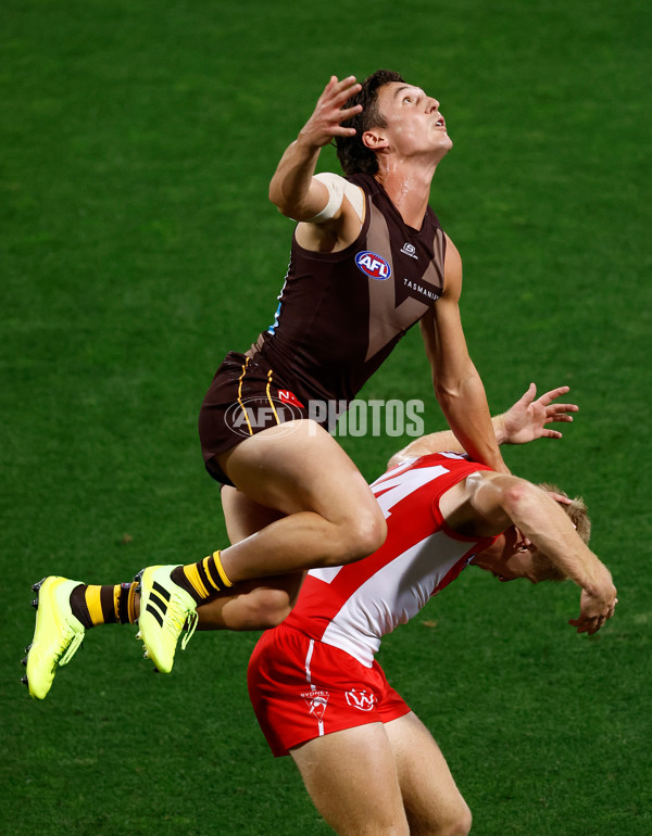AFL 2025 Opening Round - Sydney v Hawthorn - A-57687551