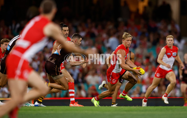 AFL 2025 Opening Round - Sydney v Hawthorn - A-57687746