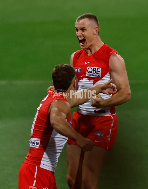 AFL 2025 Opening Round - Sydney v Hawthorn - A-57687751