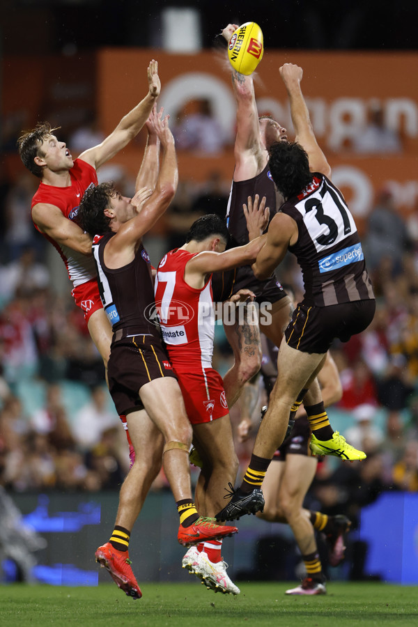 AFL 2025 Opening Round - Sydney v Hawthorn - A-57690007