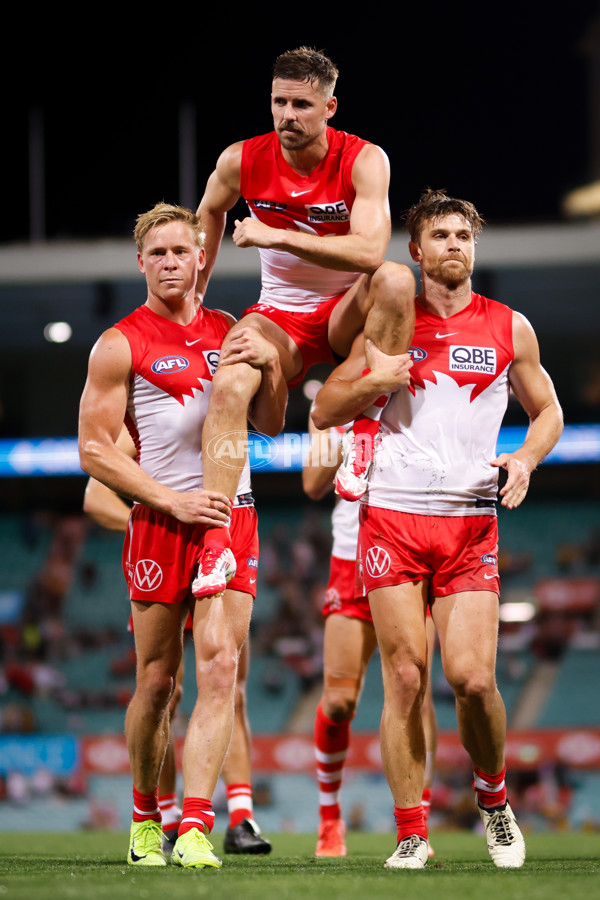 AFL 2025 Opening Round - Sydney v Hawthorn - A-57690281
