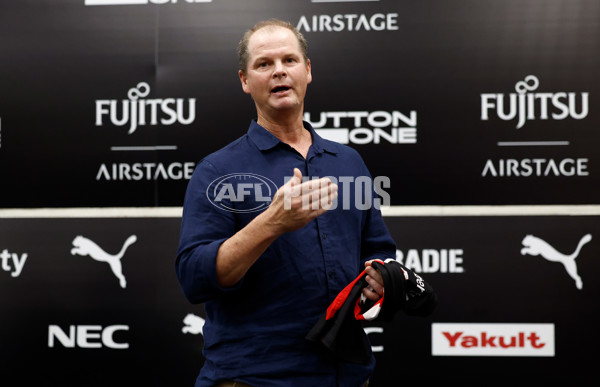 AFL 2025 Round 01 - Hawthorn v Essendon - A-57768739