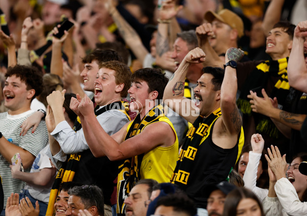 AFL 2025 Round 01 - Richmond v Carlton - A-57769190