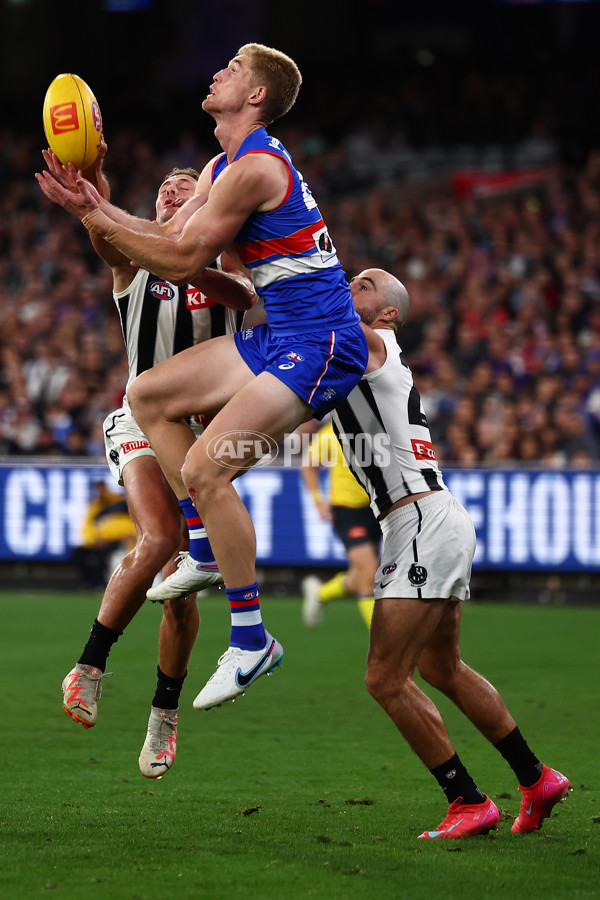 AFL 2025 Round 02 - Footscray v Collingwood - A-57986007