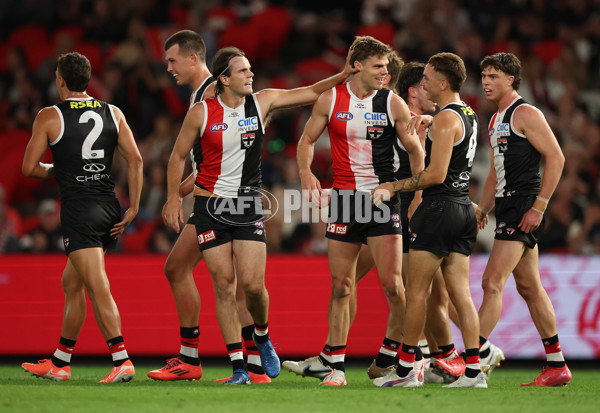 AFL 2025 Round 02 - St Kilda v Geelong - A-58023902