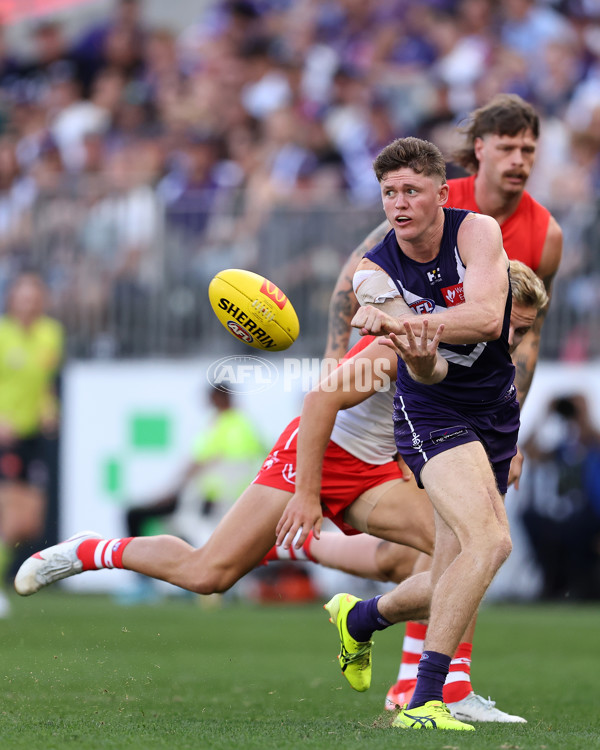 AFL 2025 Round 02 - Fremantle v Sydney - A-58052733