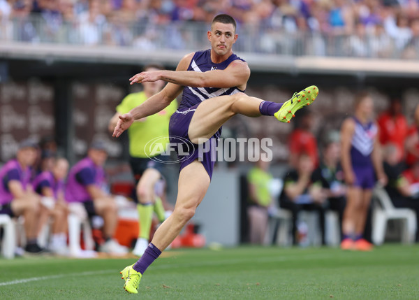 AFL 2025 Round 02 - Fremantle v Sydney - A-58055375