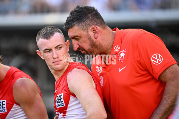 AFL 2025 Round 02 - Fremantle v Sydney - A-58056040