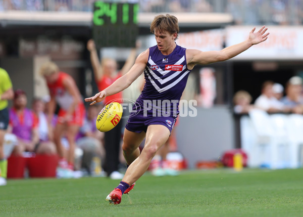 AFL 2025 Round 02 - Fremantle v Sydney - A-58056054