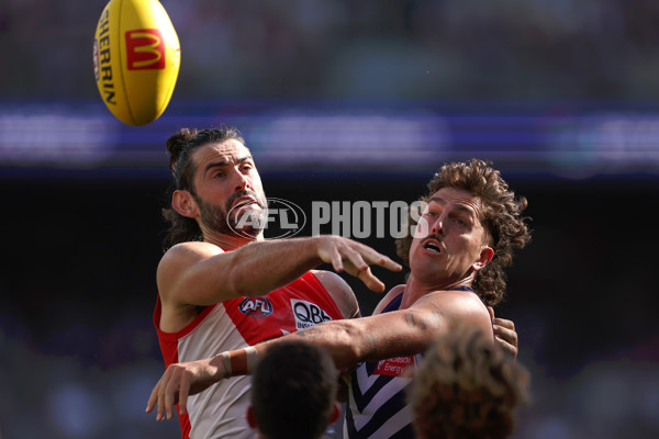 AFL 2025 Round 02 - Fremantle v Sydney - A-58056074