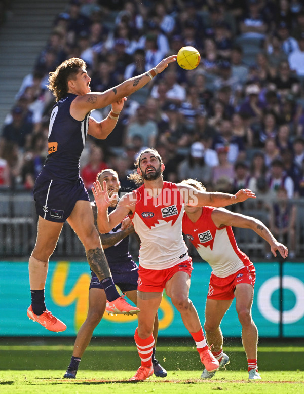 AFL 2025 Round 02 - Fremantle v Sydney - A-58056083