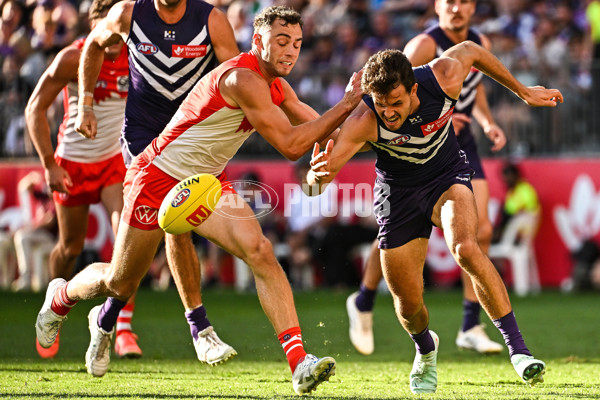 AFL 2025 Round 02 - Fremantle v Sydney - A-58058225