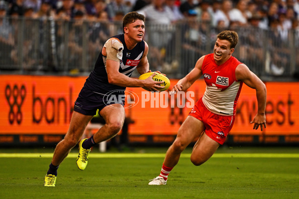 AFL 2025 Round 02 - Fremantle v Sydney - A-58060383