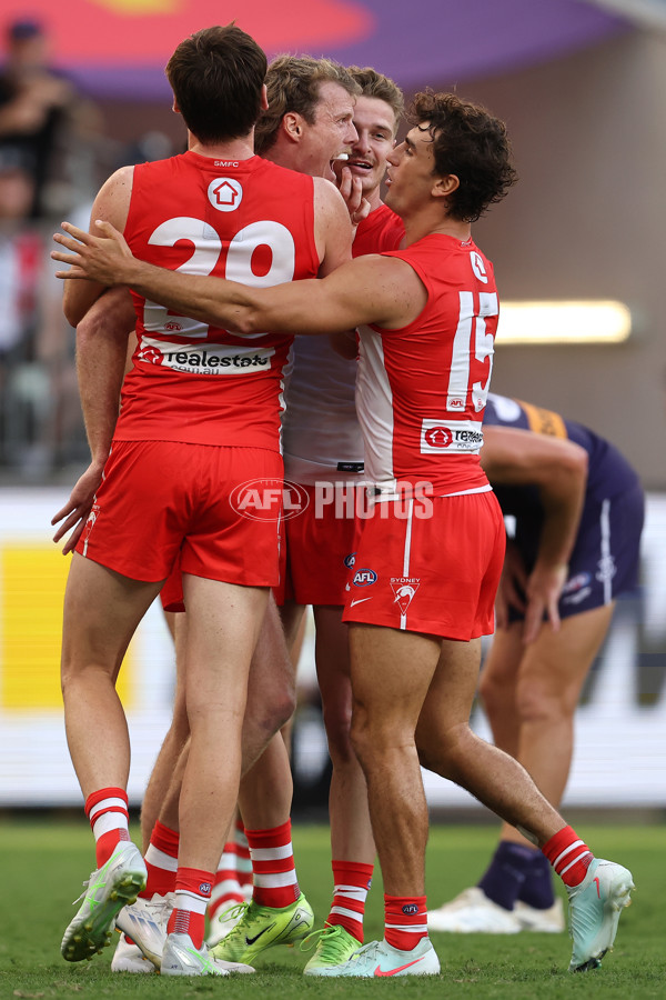 AFL 2025 Round 02 - Fremantle v Sydney - A-58060419