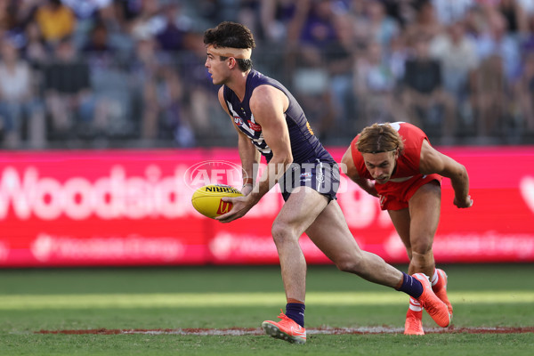 AFL 2025 Round 02 - Fremantle v Sydney - A-58060677