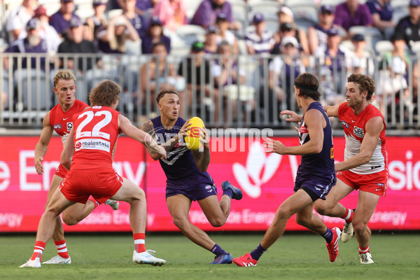 AFL 2025 Round 02 - Fremantle v Sydney - A-58060681