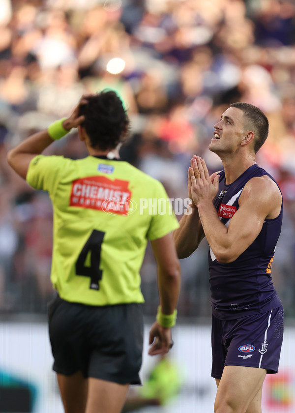 AFL 2025 Round 02 - Fremantle v Sydney - A-58062999