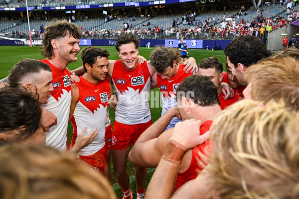 AFL 2025 Round 02 - Fremantle v Sydney - A-58063030