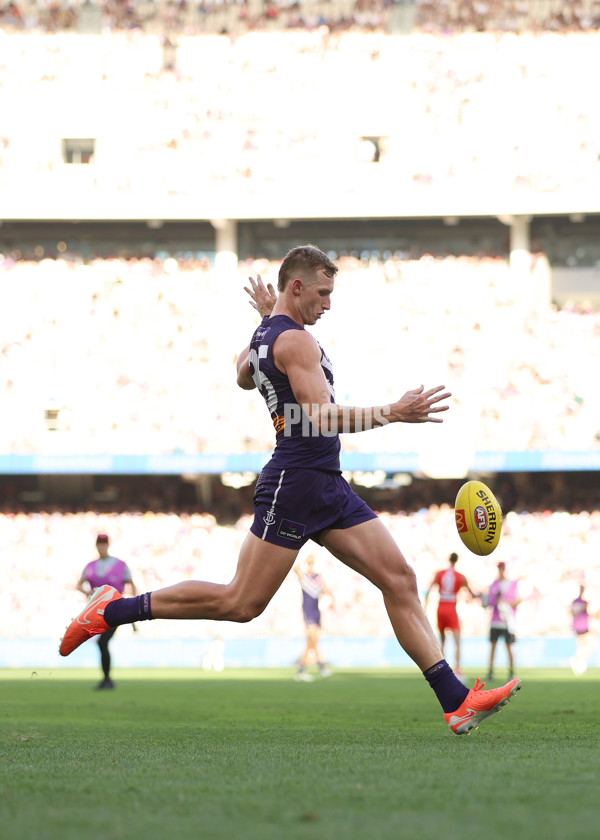 AFL 2025 Round 02 - Fremantle v Sydney - A-58063071