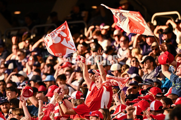 AFL 2025 Round 02 - Fremantle v Sydney - A-58063905