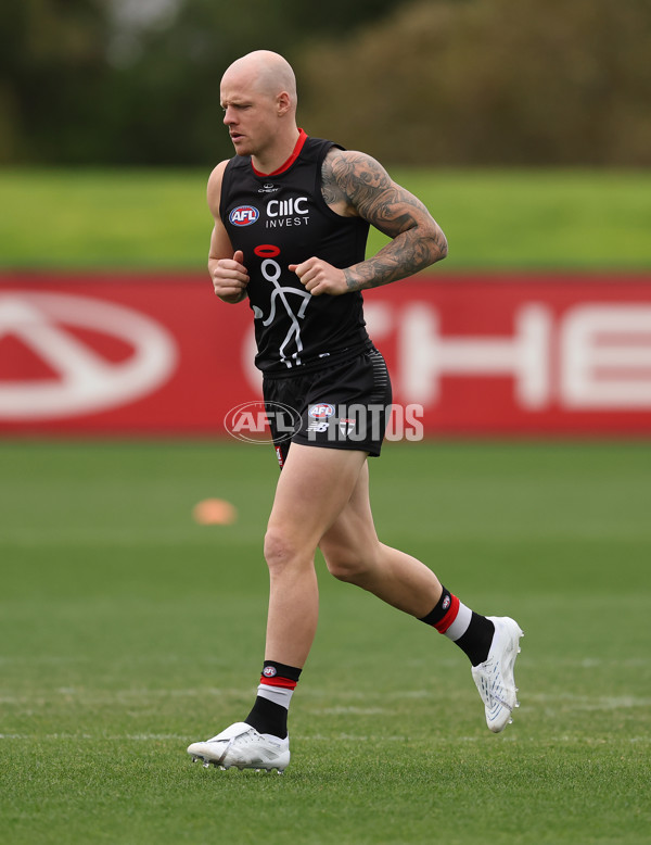 AFL 2025 Training - St Kilda 040425 - A-58348294