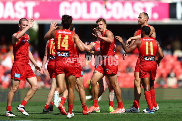 AFL 2025 Round 04 - Gold Coast v Adelaide - A-58368057