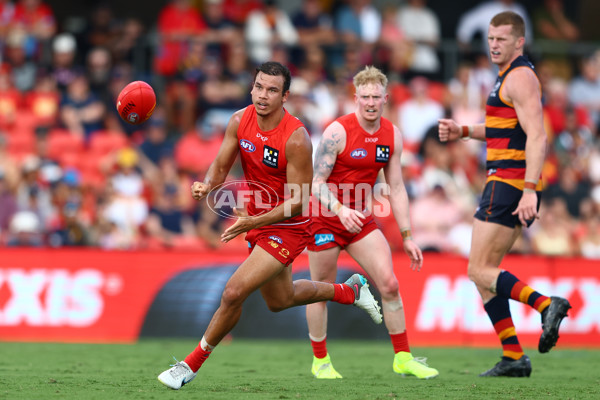 AFL 2025 Round 04 - Gold Coast v Adelaide - A-58368512