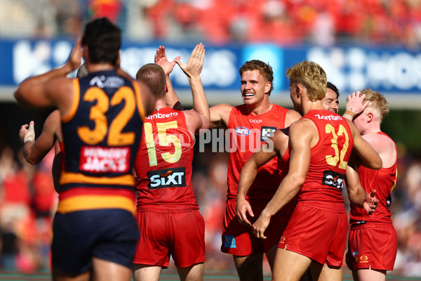 AFL 2025 Round 04 - Gold Coast v Adelaide - A-58373420