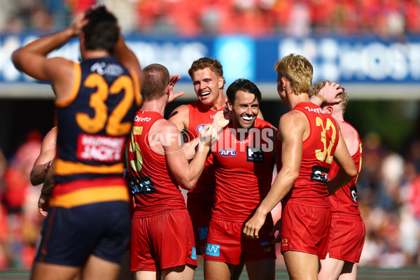 AFL 2025 Round 04 - Gold Coast v Adelaide - A-58373986