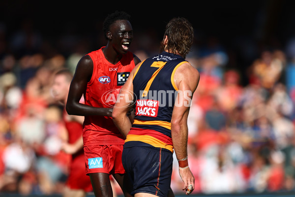 AFL 2025 Round 04 - Gold Coast v Adelaide - A-58375879