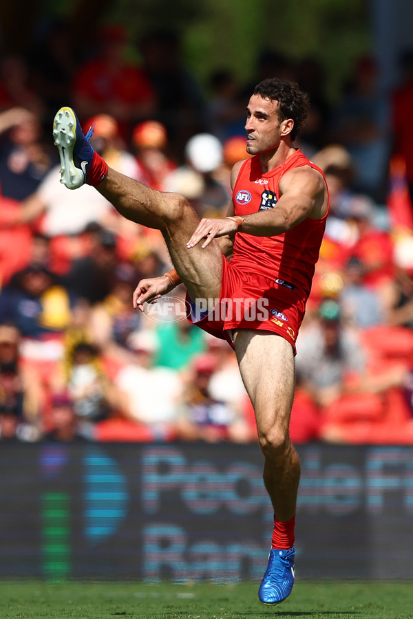AFL 2025 Round 04 - Gold Coast v Adelaide - A-58375891