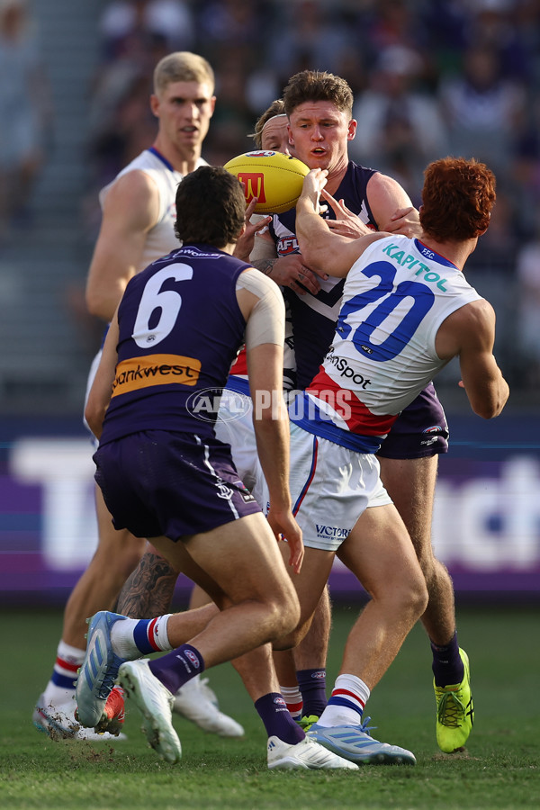 AFL 2025 Round 04 - Fremantle v Western Bulldogs - A-58421936