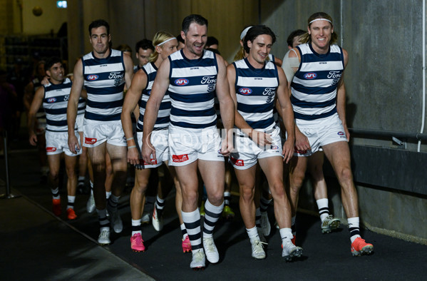 AFL 2025 Round 05 - Adelaide v Geelong - A-58490861