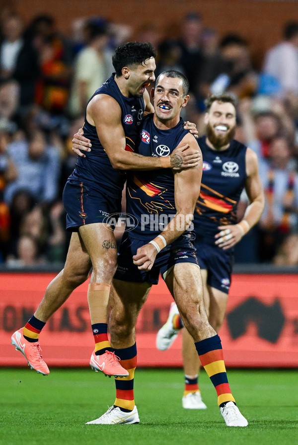 AFL 2025 Round 05 - Adelaide v Geelong - A-58490882