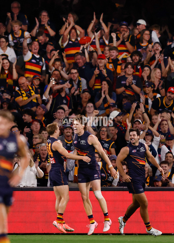 AFL 2025 Round 05 - Adelaide v Geelong - A-58490885