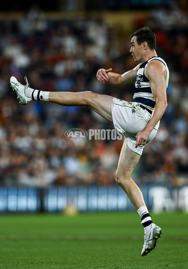 AFL 2025 Round 05 - Adelaide v Geelong - A-58500978