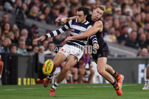 AFL 2025 Round 05 - Adelaide v Geelong - A-58503998