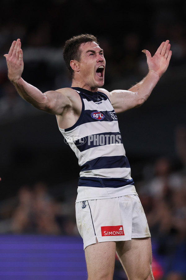 AFL 2025 Round 05 - Adelaide v Geelong - A-58504490