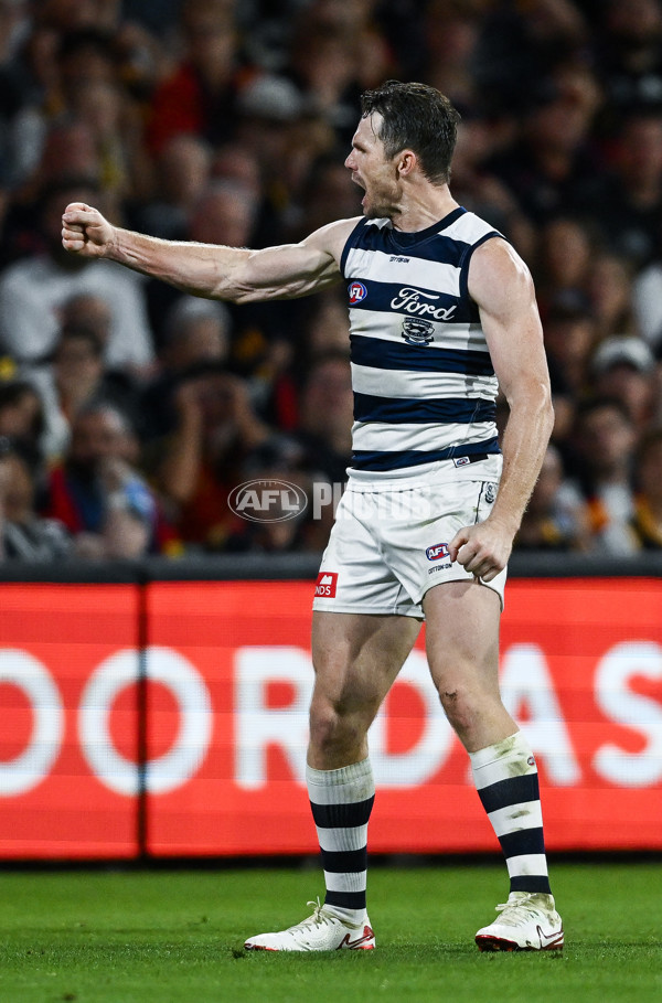 AFL 2025 Round 05 - Adelaide v Geelong - A-58506987