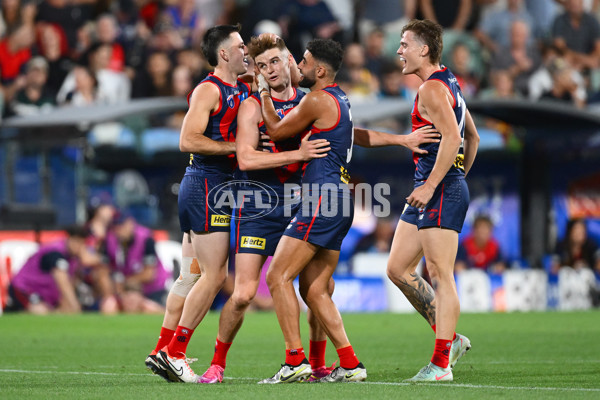 AFL 2025 Round 05 - Melbourne v Essendon - A-58555858